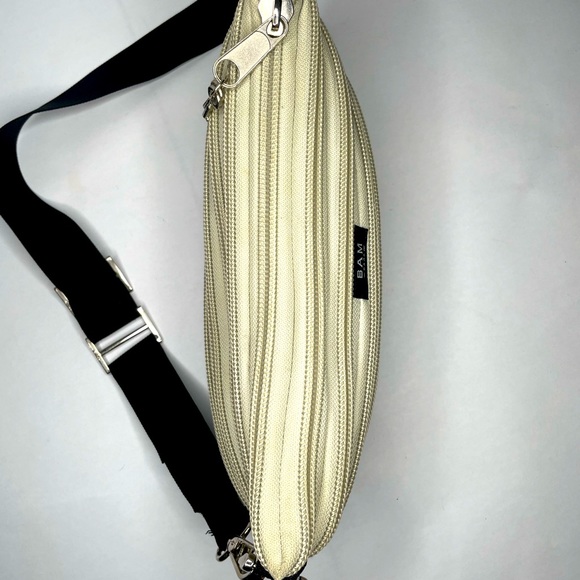 Classic BAM BAG Zip Beige Lock Key Adjustable Shoulder Bag - Picture 8 of 12